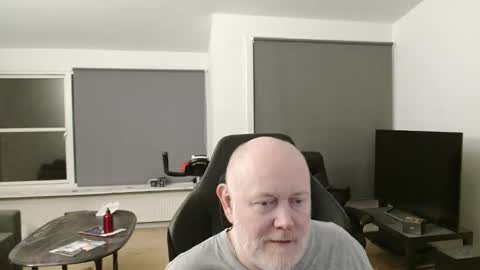 Snapshot of thomash32 chatting on October 23, 4:54 pm thomash32 online show from October 23, 4:54 pm