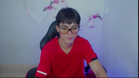 Thomas online show from November 19, 1:27 am