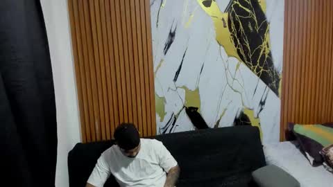 thomson_hot01 online show from February 5, 5:36 am