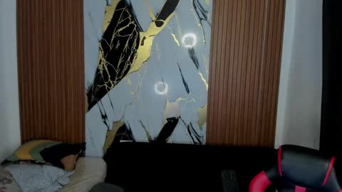 thomson_hot01 online show from November 30, 5:42 am