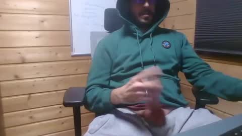 toobigcockforonegirl online show from December 3, 1:10 pm