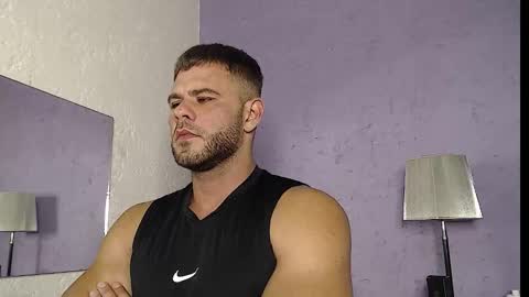 Snapshot of thybautsenses chatting on October 16, 8:22 am thybautsenses online show from October 16, 8:22 am