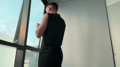 tian_velasquez online show from December 6, 9:43 am