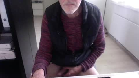 tiburzio online show from December 9, 1:04 pm