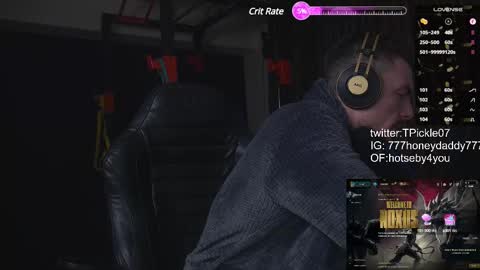 Snapshot of tickle_my_pickle07 chatting on March 5, 3:29 pm tickle_my_pickle07 online show from March 5, 3:29 pm