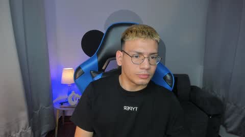 timi  jones online show from January 8, 11:54 am