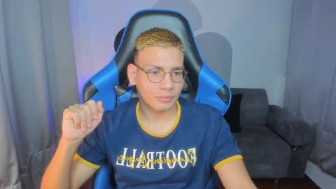 timi  jones online show from December 30, 9:50 pm