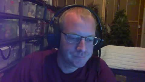 timtimmyyyy online show from September 10, 7:07 am