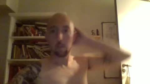 tinchox42 online show from February 16, 9:40 am