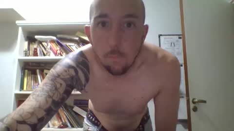 tinchox42 online show from January 17, 12:46 am