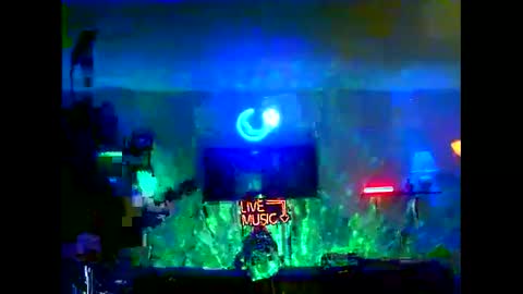 Snapshot of tkthedj chatting on October 18, 1:43 am TK online show from October 18, 1:43 am