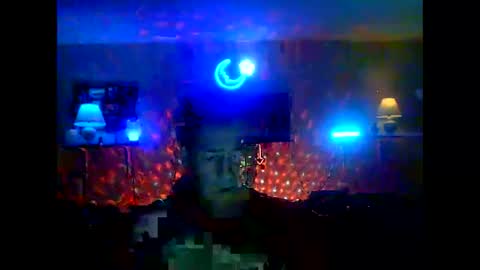 Snapshot of tkthedj chatting on September 19, 2:12 am TK online show from September 19, 2:12 am