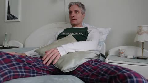 Daniel Bisexual uncut 20cm online show from March 2, 7:54 am