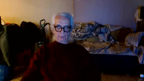 tom112292014 online show from April 4, 1:19 pm