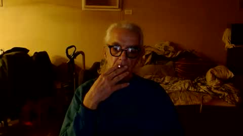 tom112292014 online show from November 17, 12:02 am