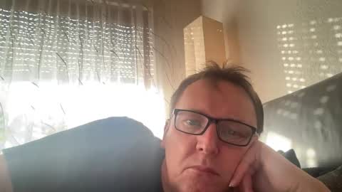 Tom online show from February 2, 9:30 am