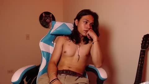 Snapshot of tom_1945 chatting on October 22, 2:04 am tom online show from October 22, 2:04 am
