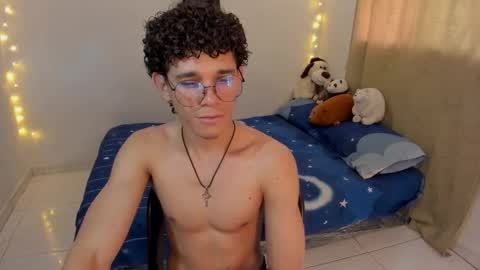 Tom Blue online show from November 25, 4:31 pm