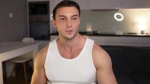 Tom online show from December 19, 7:49 am