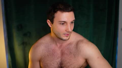 Tom online show from March 28, 4:40 pm