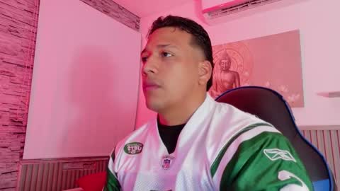 Tom muscle1 online show from January 6, 11:58 am