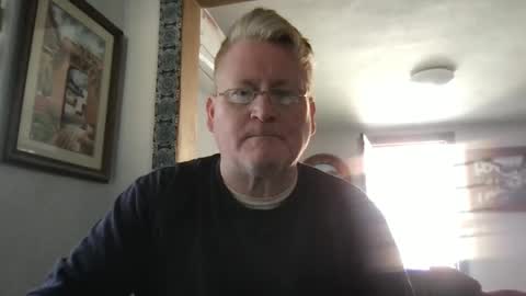 Hola online show from February 3, 6:28 pm