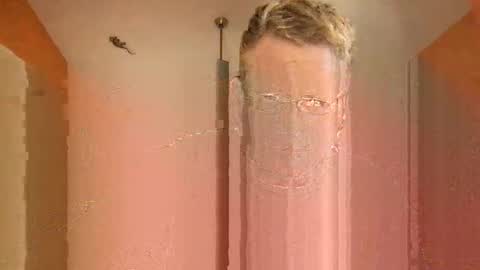 Hola online show from February 26, 11:24 pm