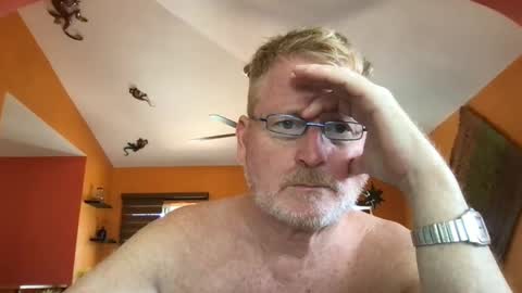 Hola online show from September 18, 6:43 pm