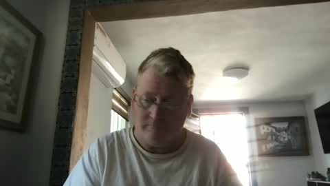 Hola online show from February 14, 6:40 pm