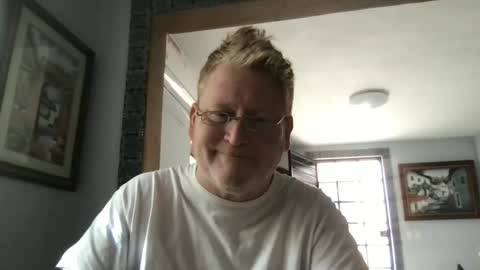 Hola online show from February 20, 10:04 pm