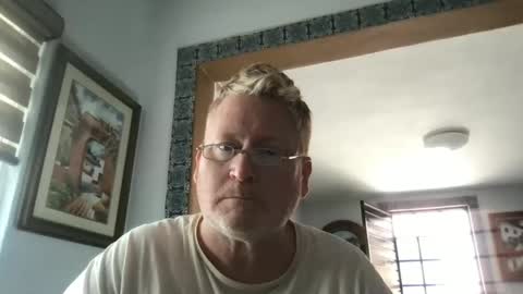 Hola online show from February 11, 9:14 pm