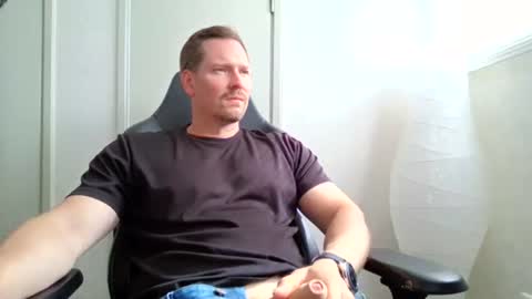 tomfin95 online show from July 4, 1:14 pm