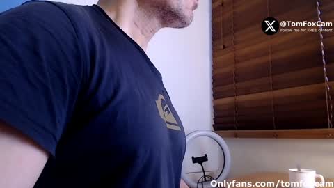 Snapshot of tomfoxcam chatting on January 28, 7:11 am Tom Fox online show from January 28, 7:11 am