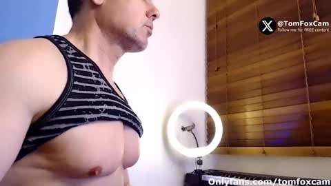 Snapshot of tomfoxcam chatting on March 11, 5:49 am Tom Fox online show from March 11, 5:49 am