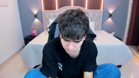 Tommy  online show from March 5, 3:47 am