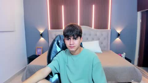 Tommy  online show from November 25, 3:41 am