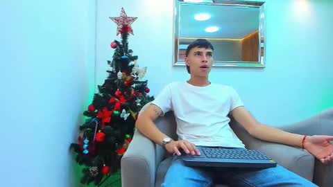 Tommy  Scott online show from November 29, 11:23 am