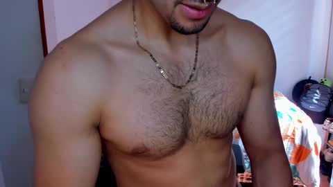 Twitter BreddTommy IG tommy bredd online show from February 9, 6:34 pm