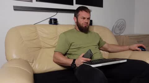  tommy burnzzz  online show from December 5, 4:09 am