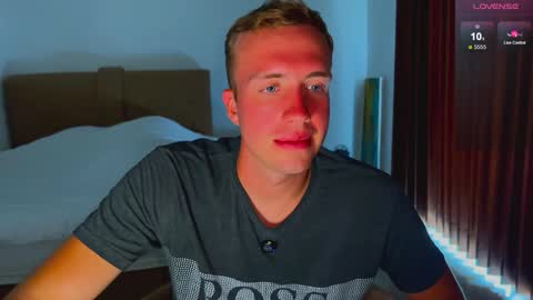 Snapshot of tommy_cumfinger chatting on January 28, 3:57 am Tommy online show from January 28, 3:57 am