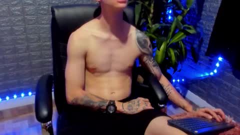 Tommy Slater online show from February 11, 11:32 pm