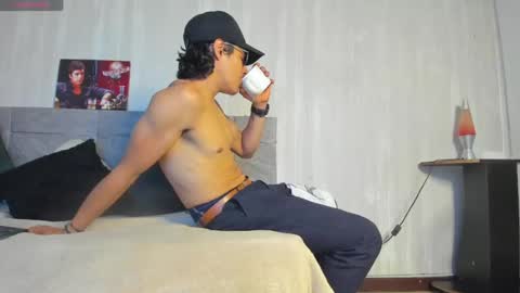 tommyhot7 online show from July 7, 9:07 pm