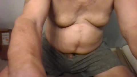 tomsbody1 online show from February 6, 11:37 pm