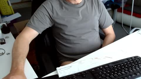 Tom online show from April 25, 9:45 am