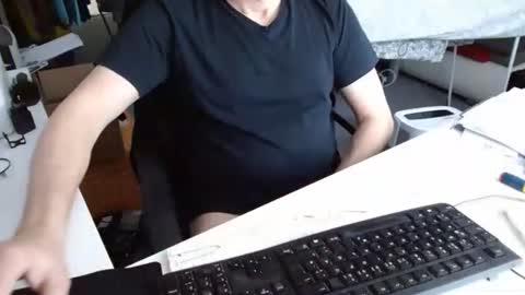 Tom online show from March 4, 8:43 am