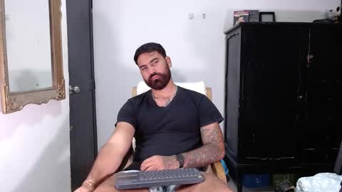 Snapshot of tomy_johnson2 chatting on March 5, 5:39 pm Tomas jhonson online show from March 5, 5:39 pm