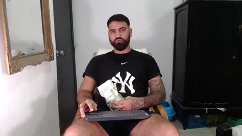 Snapshot of tomy_johnson2 chatting on January 13, 8:04 pm Tomas jhonson online show from January 13, 8:04 pm