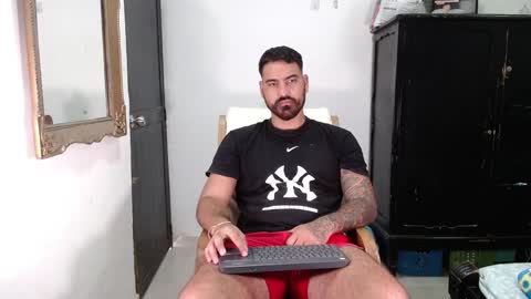 Snapshot of tomy_johnson2 chatting on January 27, 5:26 pm Tomas jhonson online show from January 27, 5:26 pm