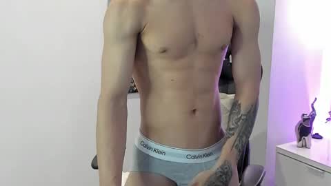 tony_petrov online show from November 15, 2:52 pm