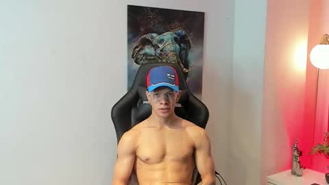 Snapshot of tony_petrov chatting on October 22, 5:22 am tony_petrov online show from October 22, 5:22 am
